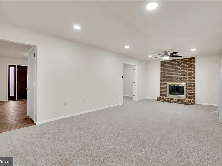 12451 Plowman Ct — Photo 9