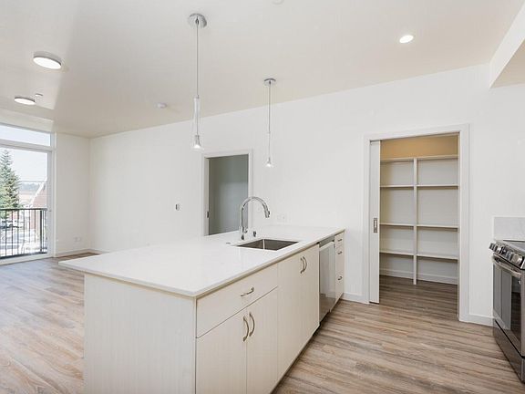 2nd image of 1010 Burwell St #202