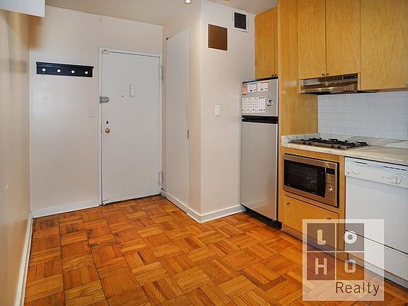 2nd image of 575 Grand St APT E103
