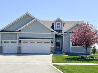 306 35th St SE, Altoona, IA 50009