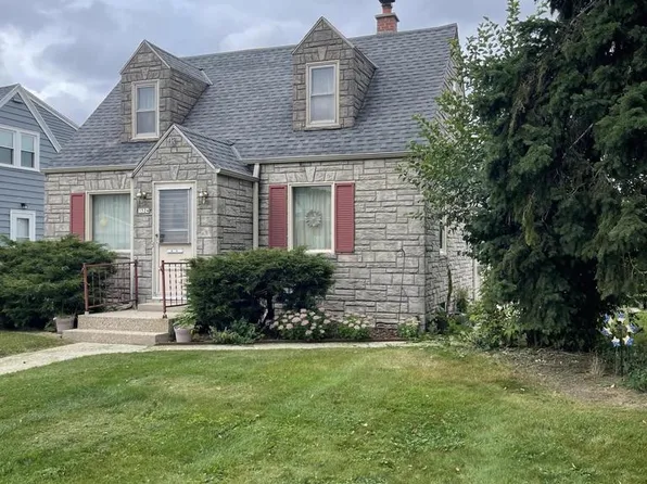 3524 South 44th STREET, Greenfield, WI 53220