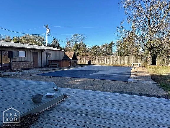2nd image of 302 Armorel Dr