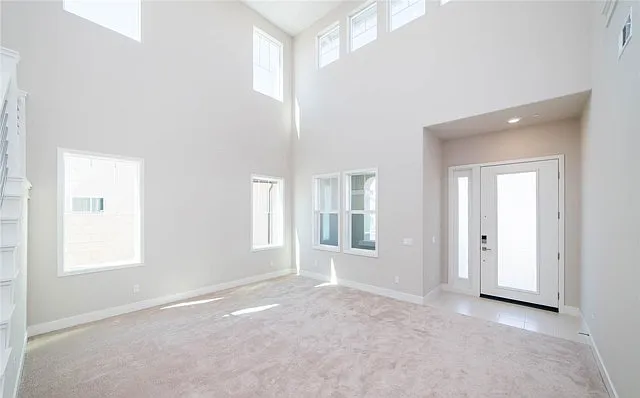 63 Harlow — Photo 3