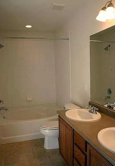 1102 Yellow Dogwood Hts — Photo 5