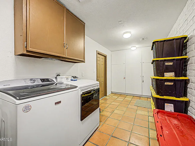 6510 E Dixileta Dr — Photo 25