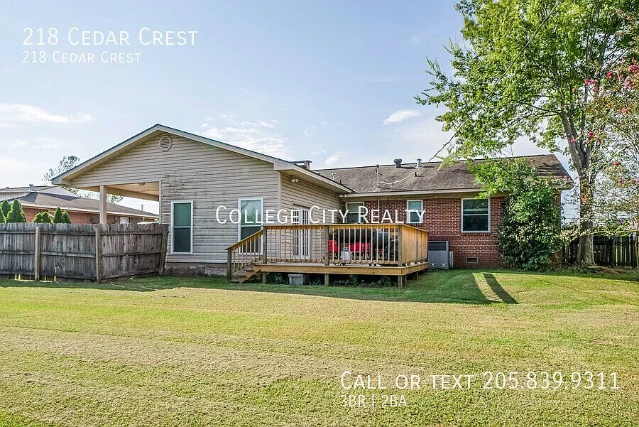 218 Cedar Crest — Photo 3