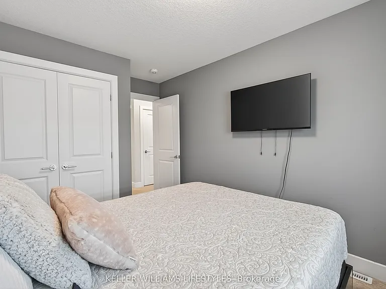 601 Lions Park Dr #89 — Photo 28