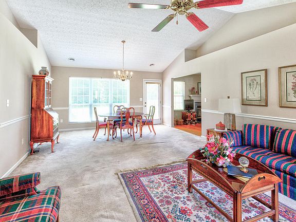 4th image of 924 Whitesburg Dr