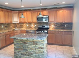 213 Van Buren St, Lyndhurst, NJ 07071