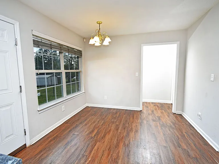 3544 Mutimer Dr — Photo 13