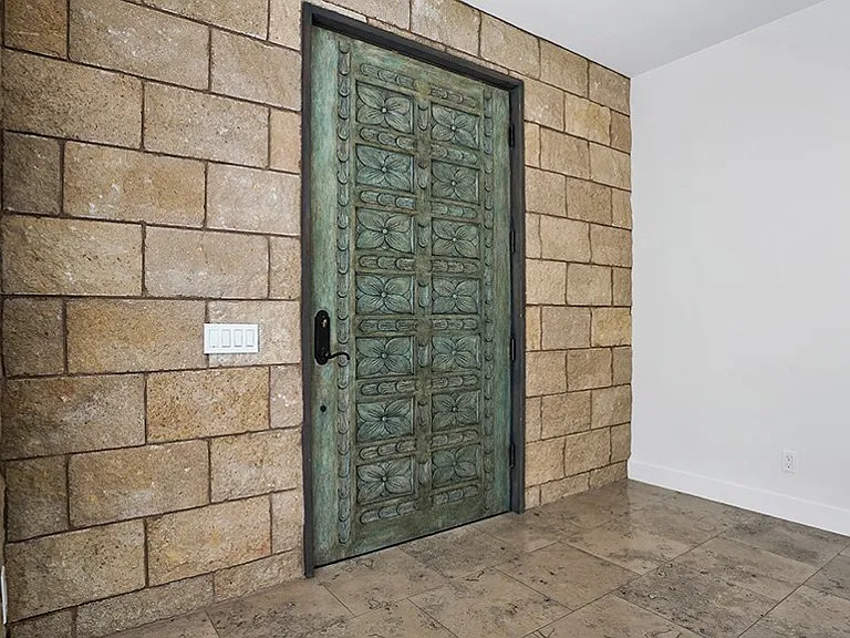243 Poppy Ave — Photo 3