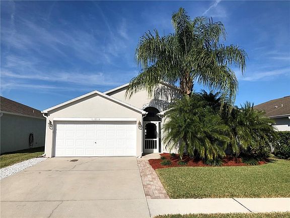 2nd image of 832 Greenleaf Cir