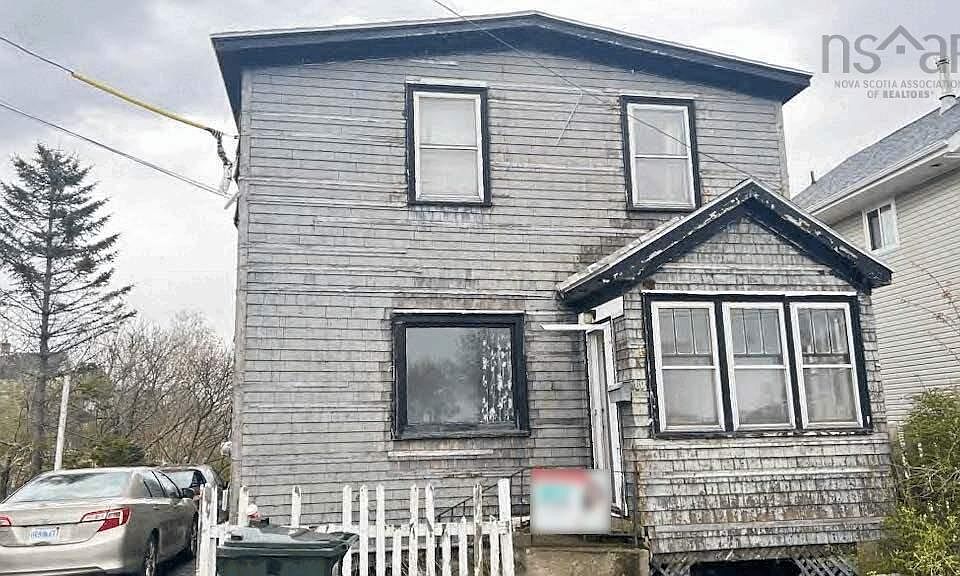 1st image of 80 Swan St