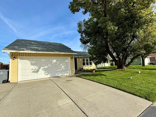 427 Temple Dr, Vacaville, CA 95687