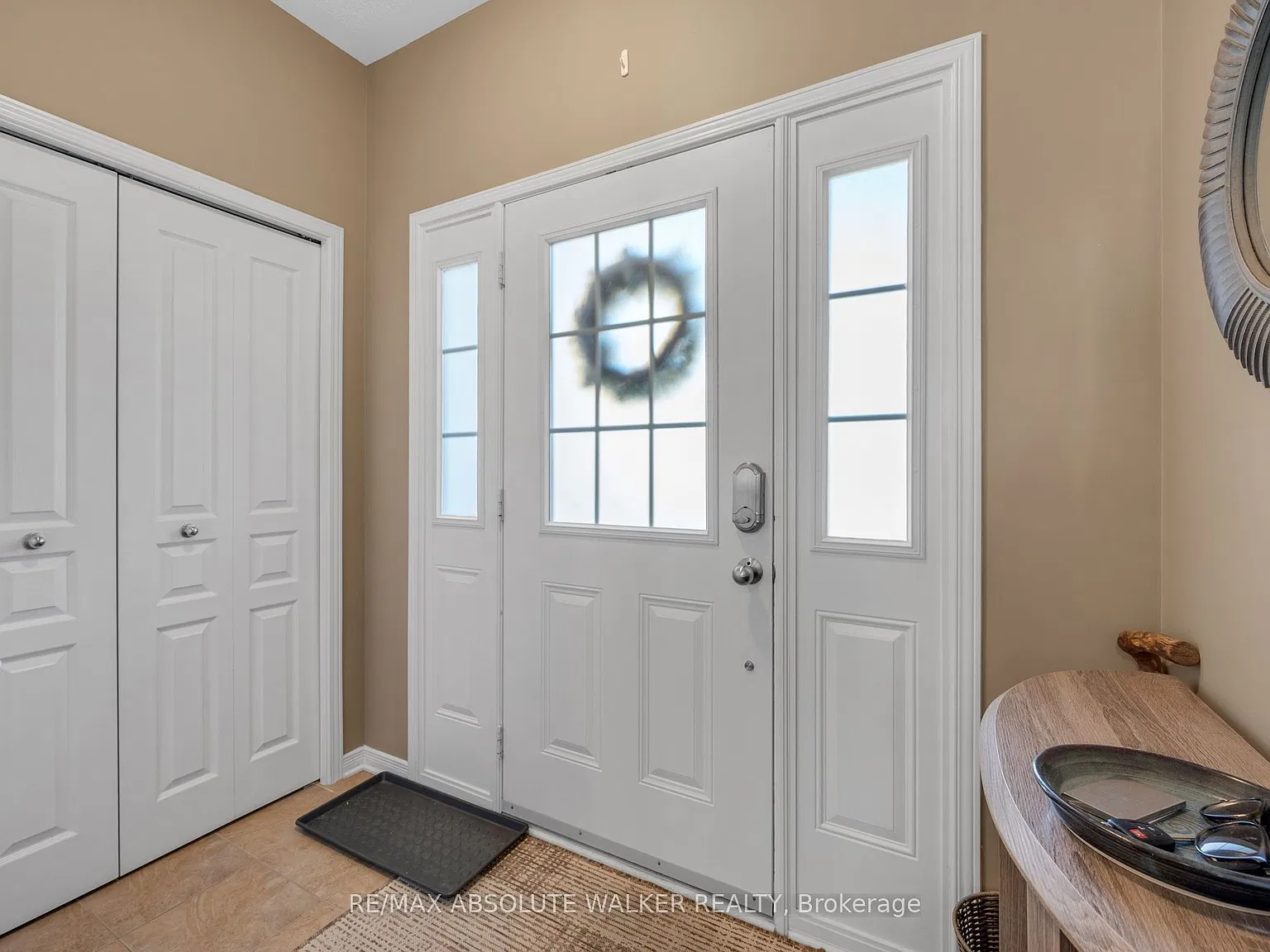 3 bed, $2,700 — Photo 2