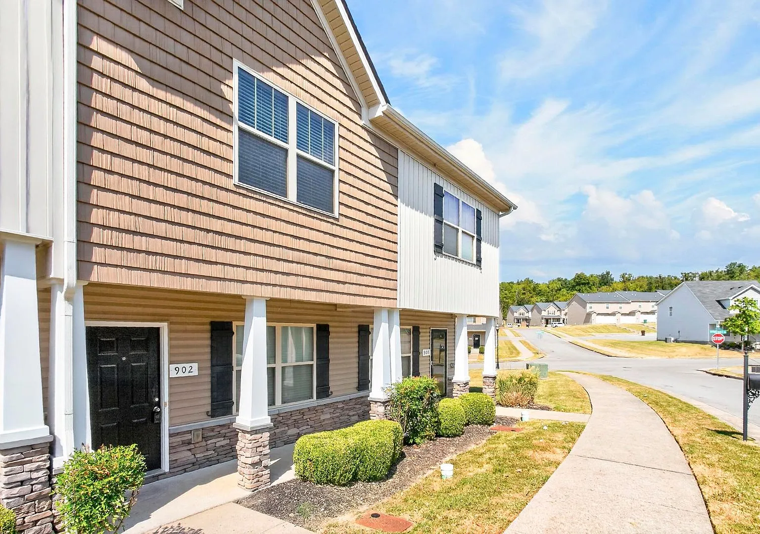 Spacious 2-Bedroom Antioch Townhome! — Photo 4
