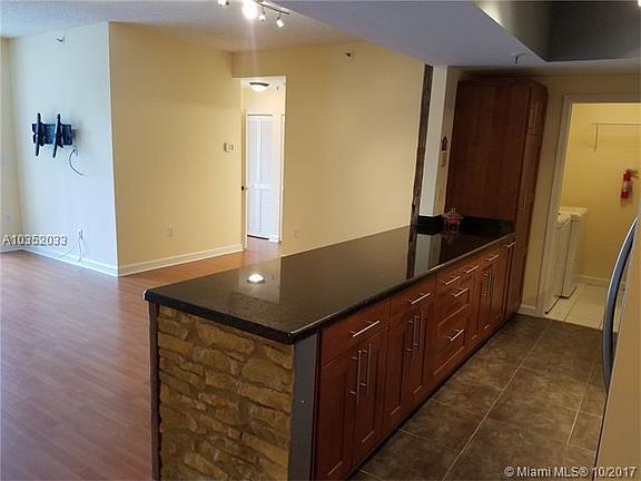 4th image of 9755 NW 52nd St APT 215