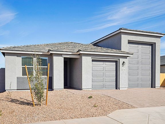 Estrella Crossing - Opal RV Garage Interior Image 2