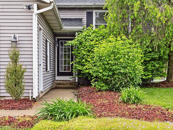 4th image of 3965 Pebblefield Dr