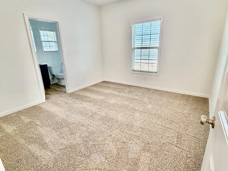 645 Woodrush Dr — Photo 9