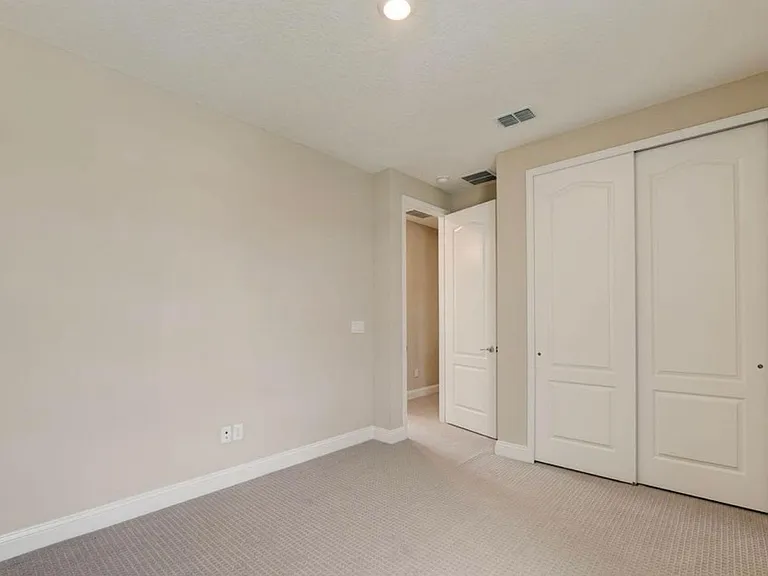 2nd floor bedroom3