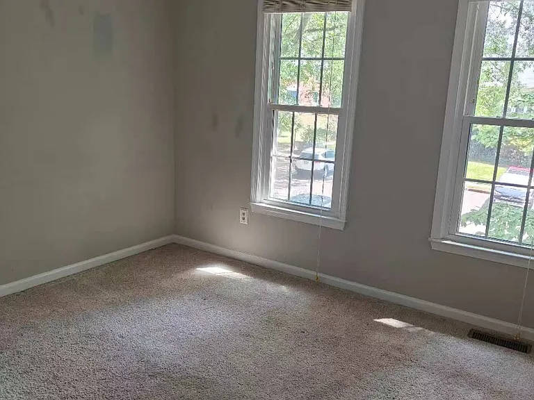 9630 Hillock Ct — Photo 19