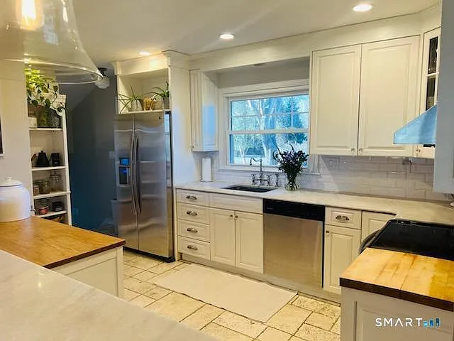 186 Schiller Rd — Photo 5