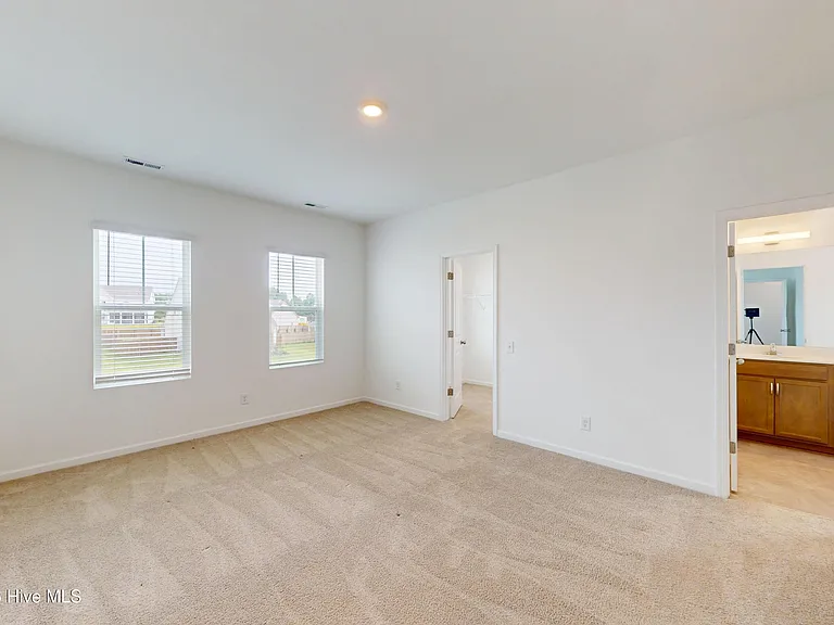 154 Caulfield Rd — Photo 12