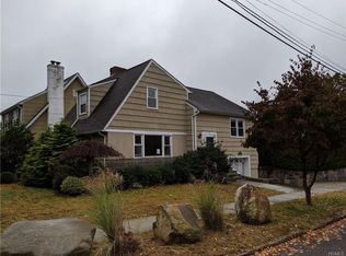 1 Charles Pl, Bronxville, NY 10708
