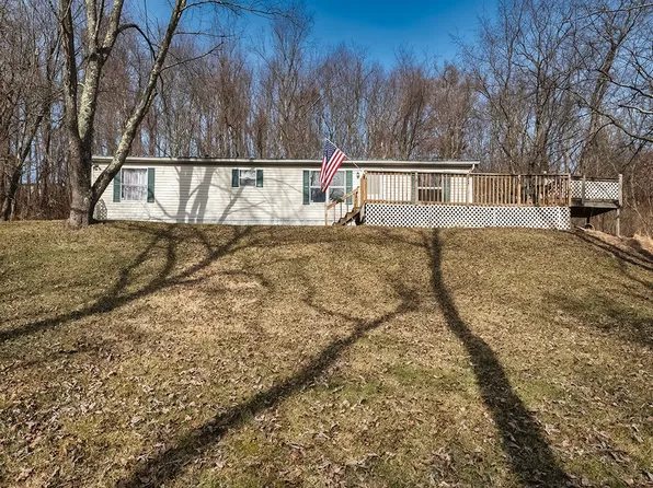 120 Dance Hall Dr, Apollo, PA 15613