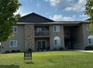 1126 Middle Rd #D, Dixon, IL 61021