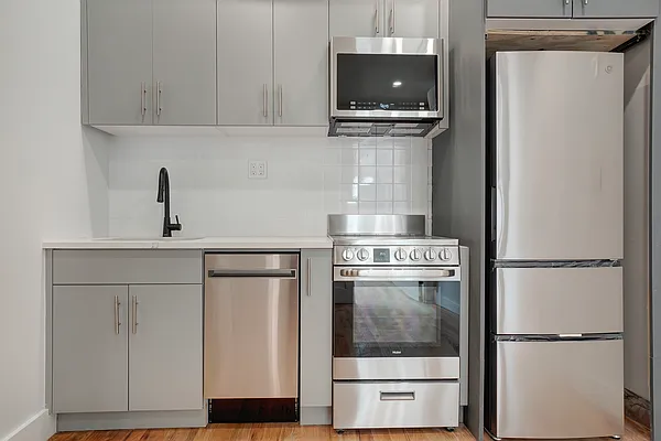 Rented by The Property Firm | media 14