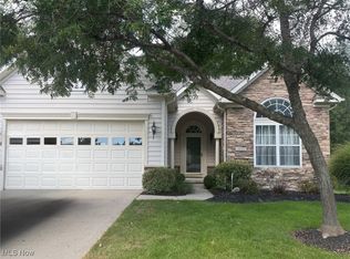 1015 Nature Wood Cir, Kent, OH 44240