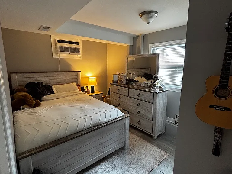 1021 W Wellington Ave #CH1 — Photo 8