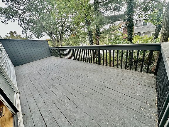 Large Back Deck for BBQ or Outdoor Space