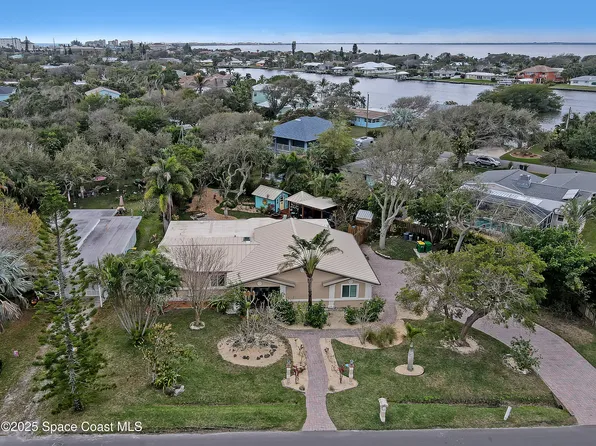 54 W Bay Dr, Cocoa Beach, FL 32931