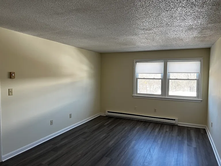 250 Spring Cir #303A — Photo 1