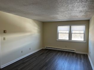 250 Spring Cir APT 303A, Winchendon, MA 01475