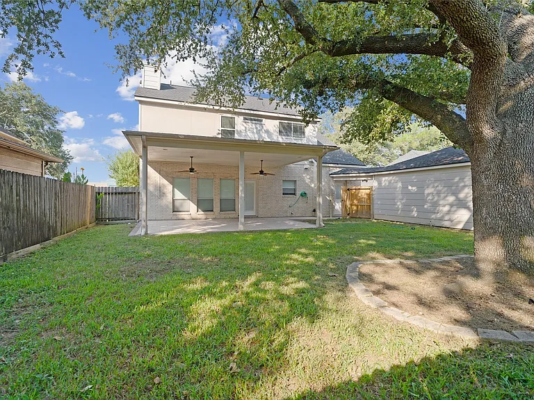 15414 Willow River Dr — Photo 21