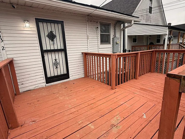 1813 W Gaulbert Ave — Photo 3