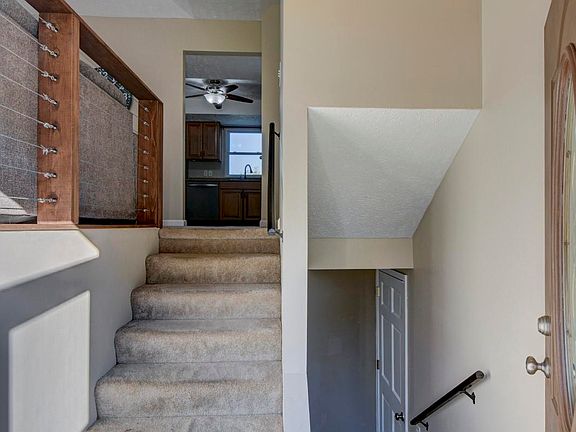 3rd image of 12712 Grant Cir