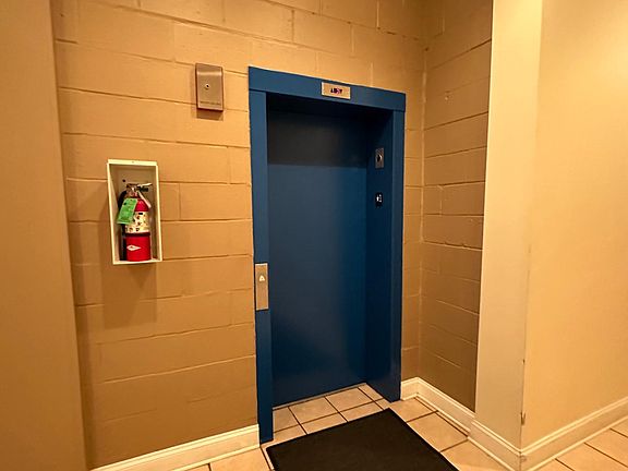2nd image of 1038 E 47th St APT 3N