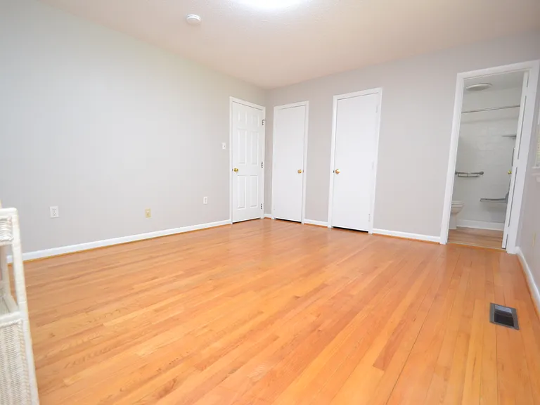 806 Kingswood Dr — Photo 33