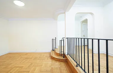 Rented by (Legacy) Elegran