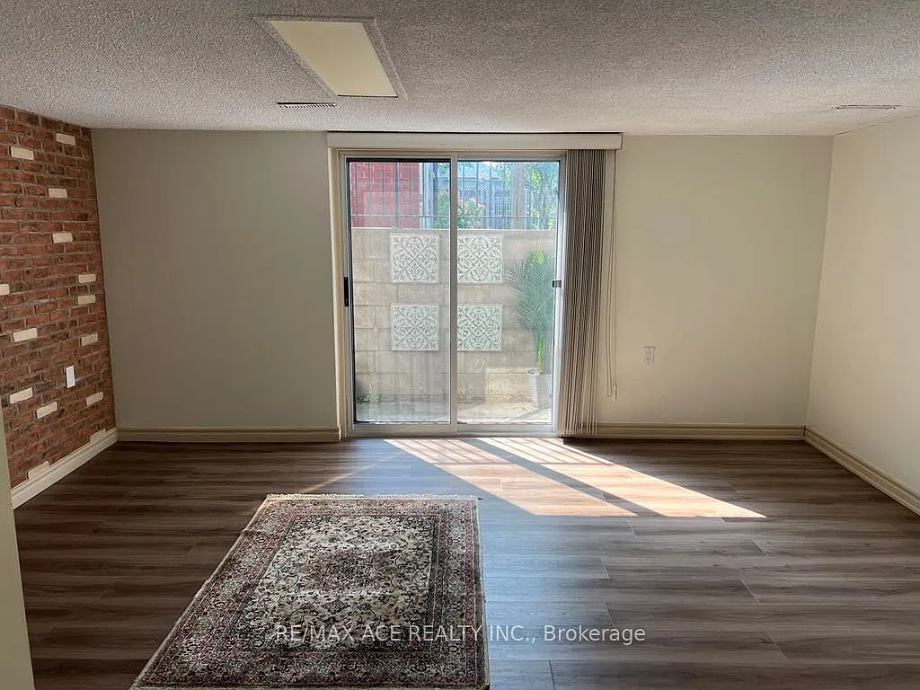 2 bed, $1,900 — Photo 3