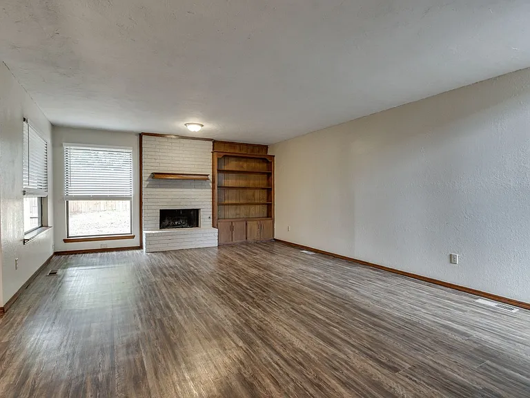 1705 N Gleason Ave — Photo 8
