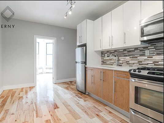 4th image of 407 Chauncey St #1E