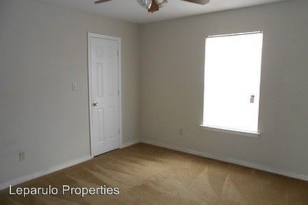 4th image of 410 N Copeland St