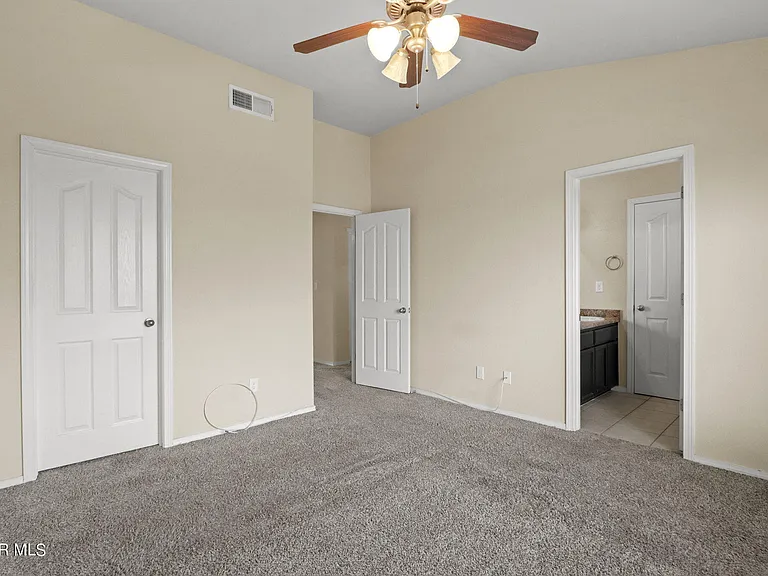 2240 Decamp Point Pl — Photo 31