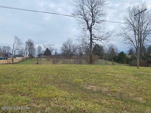 3rd image of 213A Saint Thomas Ct
